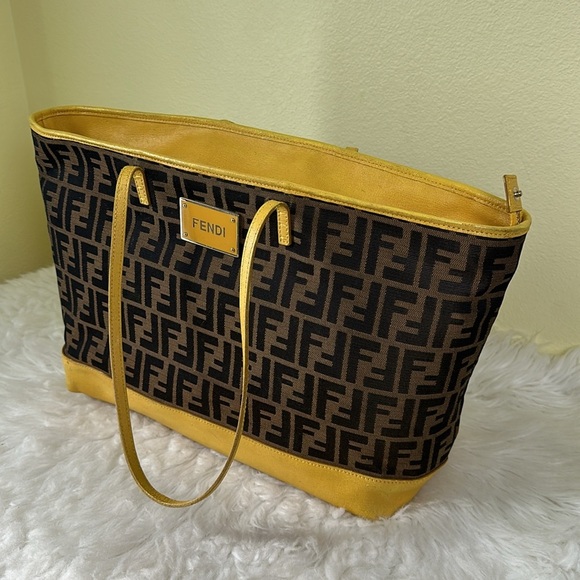 💯Authentic Fendi Roll tote Zucca Canvas Handbag🍀 - Picture 14 of 17